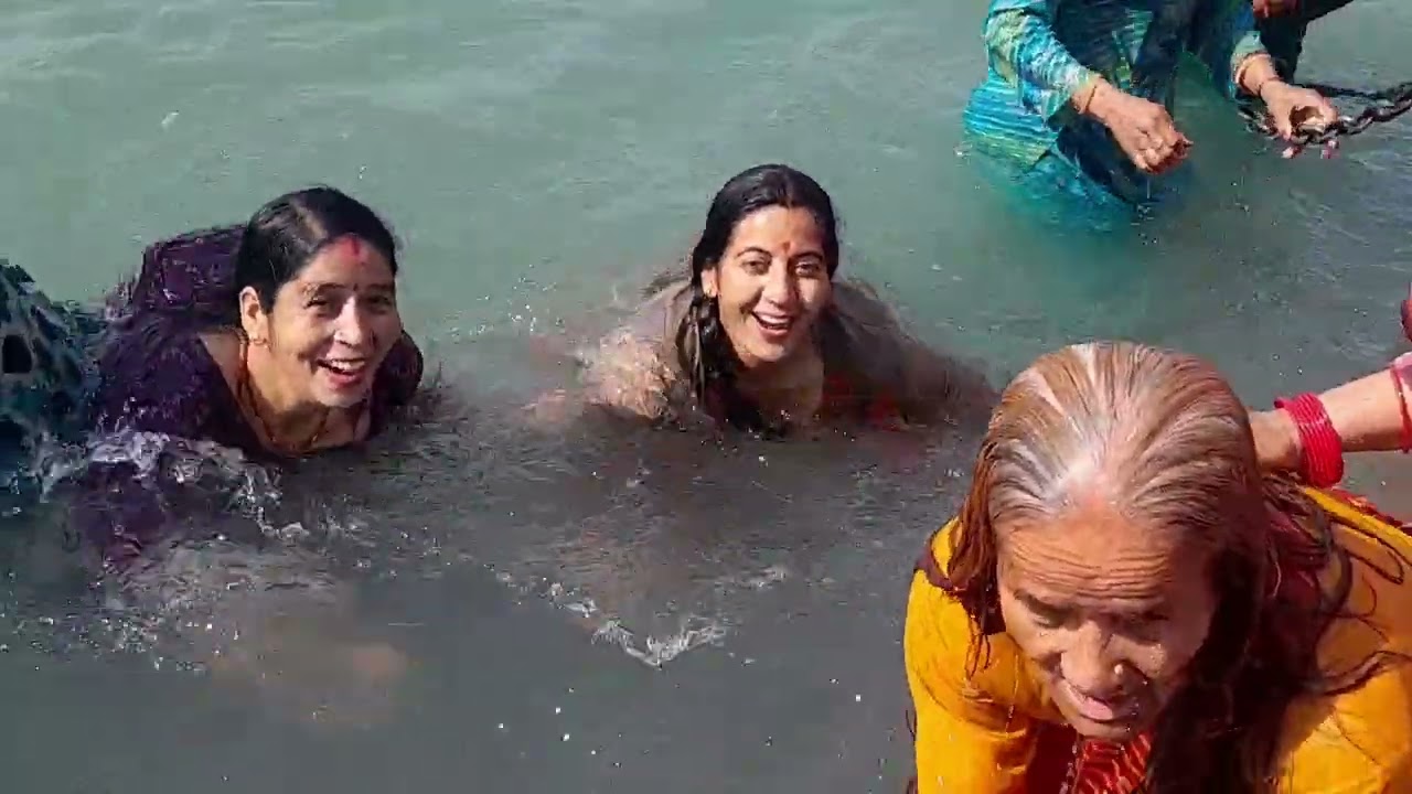 # ऋषिकेश गंगा मया के किये आज दर्शन👏 आप सभी को आने  वाली नवरात्रि की बहुत- बहुत शुभकामनाएं ll🌺🌺🌺