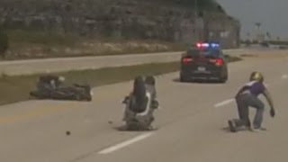 Insane police chase motorcycle vs cops street bike messing with cop
car biker while running from the after swerves at bikers causing big
ca...