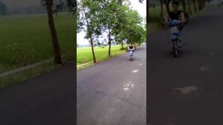 Oranx Yetangan Pake Kaki