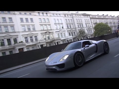 PORSCHE 918 SPYDER v SKINNY TYRES - E MODE v BEAST MODE !