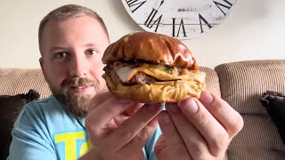 @Wendys Prezel Pub Bacon Burger and Apple Crumble Review! 🍔🍎🍦