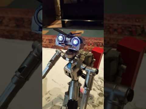 My custom Johnny 5 1/6 scale figures - YouTube