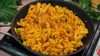 Jab vohi tareeke se bana pasta kha kar ho jao bore toh try Karo  Tamatar wala pasta 