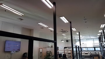 Daylight redirecting blind solis