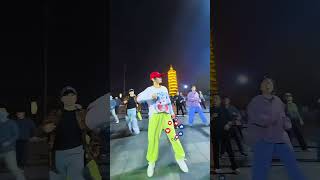 Synchronized Night Square Dance by the Pagoda #Dance #LineDance #Choreo #NightVibe #ViralVideos