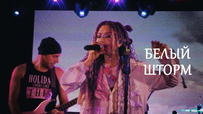 Қыз жігітті резеңке сикпен сигийді Өзен астындағы жасырын камера