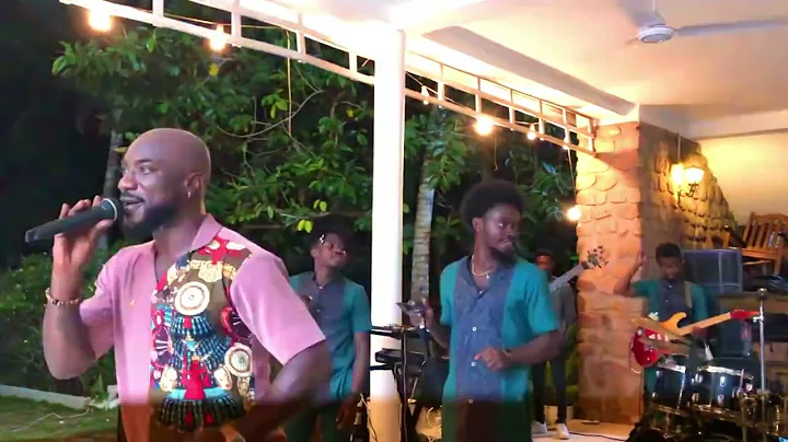 kwabena kwabena & Nkyinkyim band at a private gig.