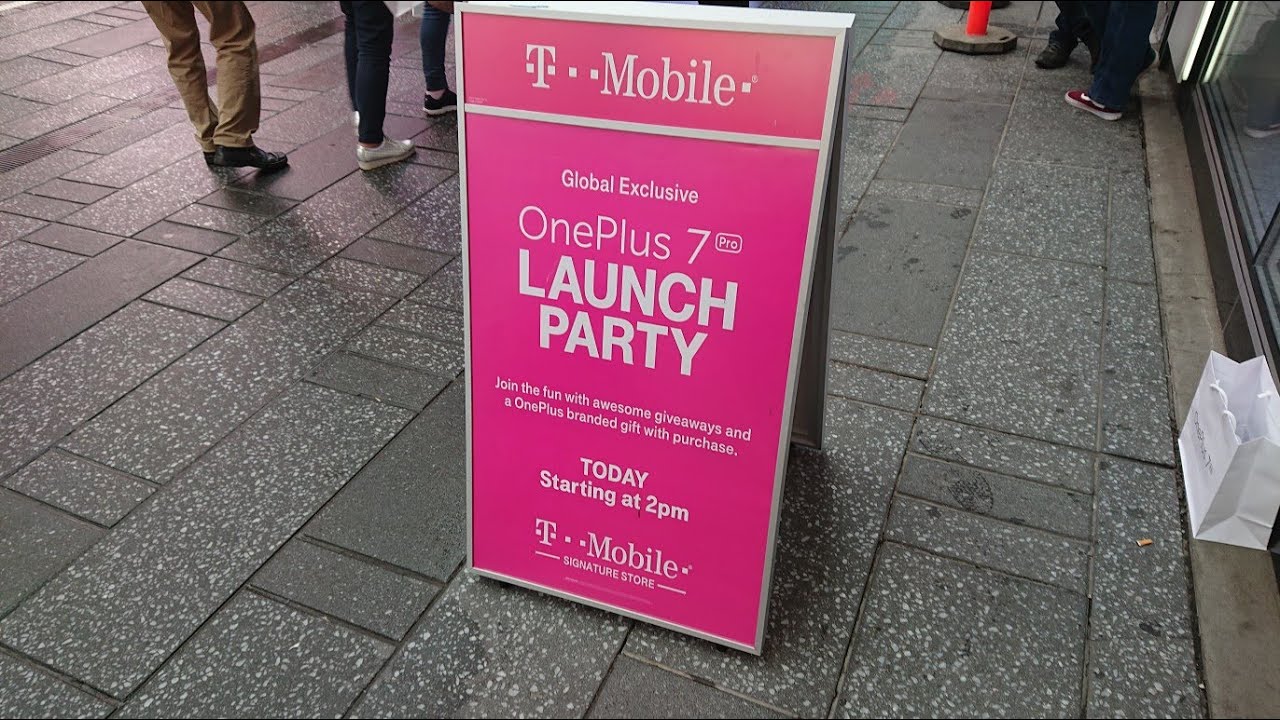 OnePlus 7 Launch Event Pop Up Shop New York City NYC Times Square 2019, May 14 Unedited Real Sounds