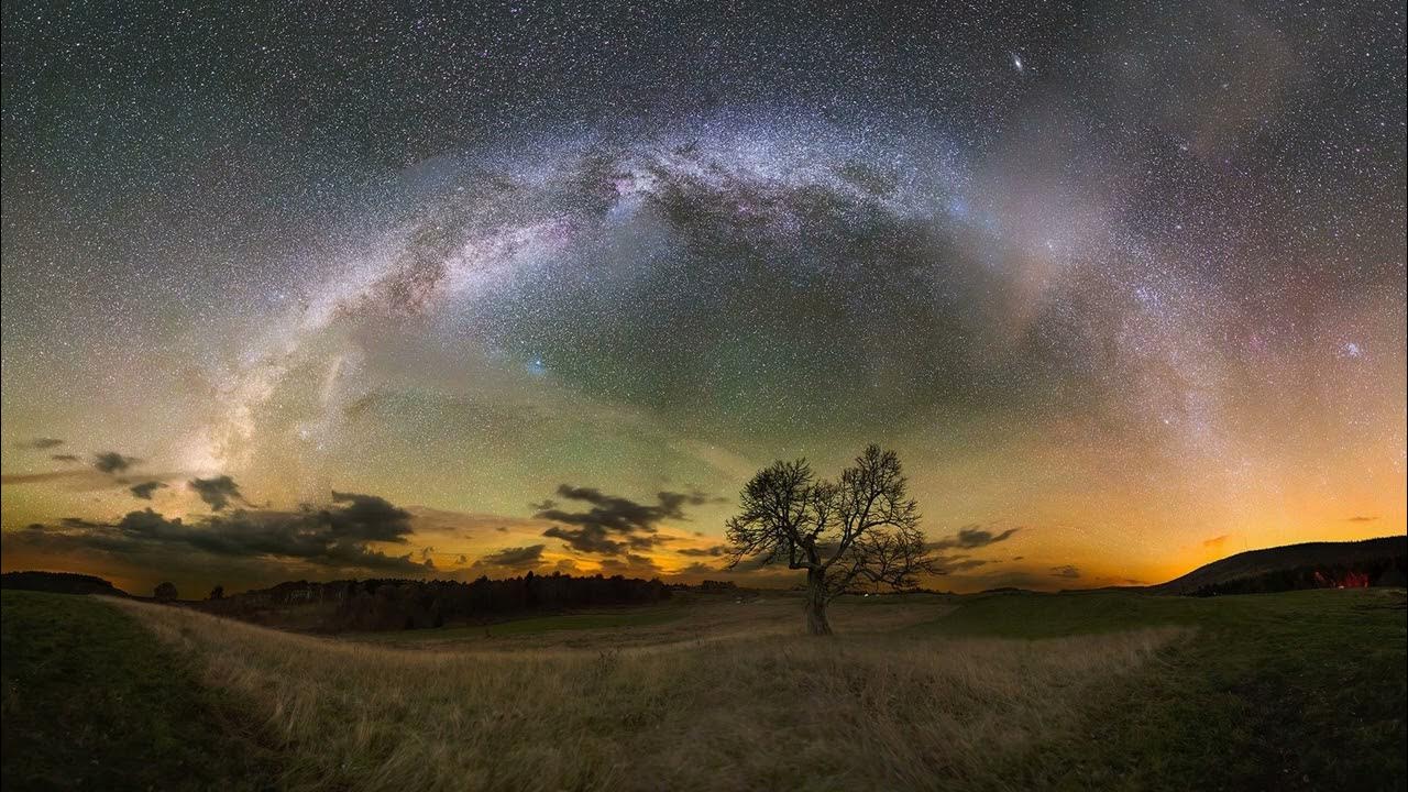 Moonless isaaa. Луна на закате. Утренняя звезда на небе. Вечернее летнее небо. Луна на закате.