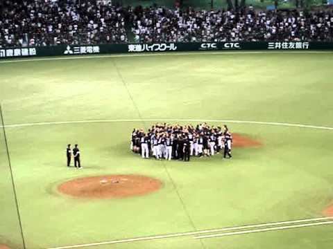 2011.10.1　秋山監督胴上げ