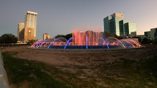 Is Jacksonville's Friendship Fountain back open?