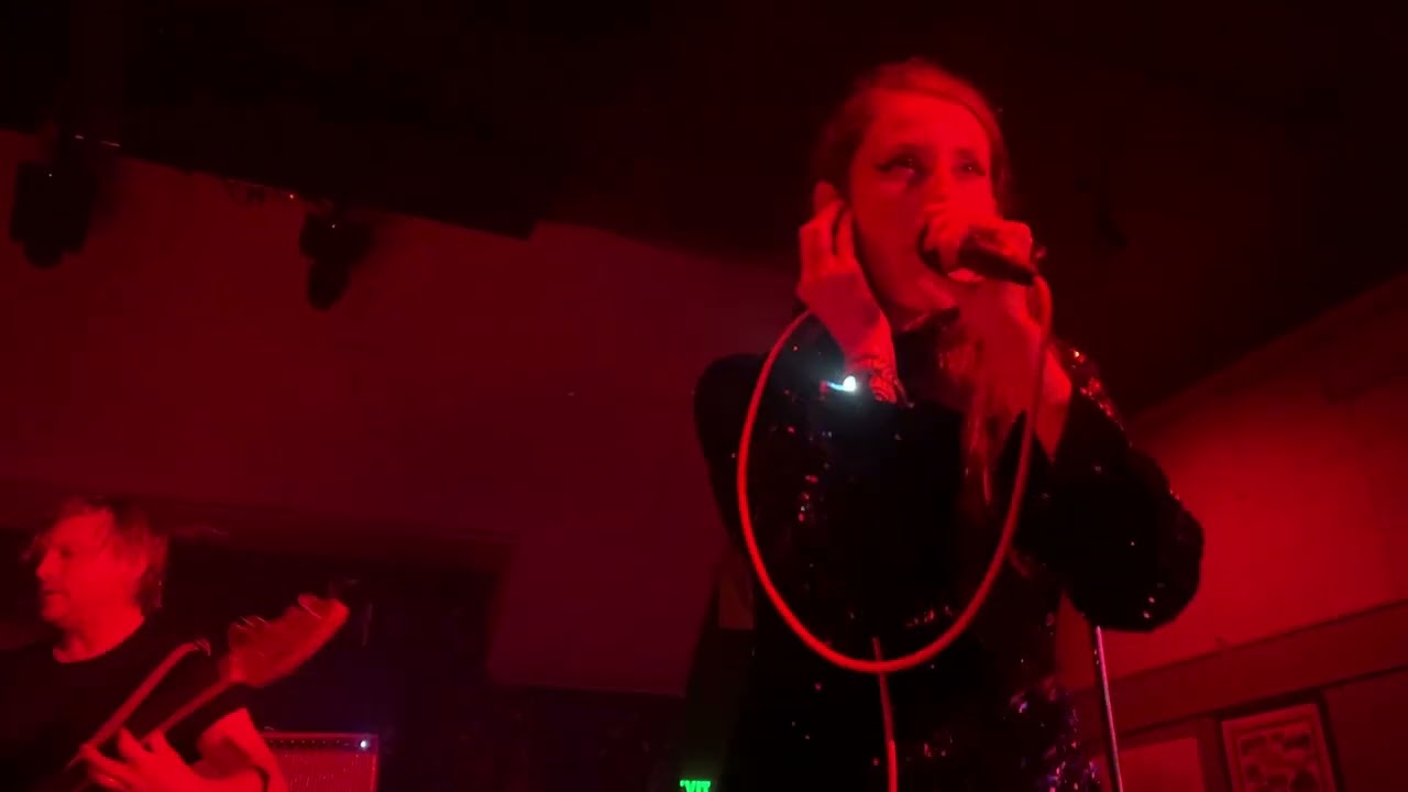 Tamaryn - "Love Fade" (live @ Kilowatt Bar, San Francisco, 9/14/2024)