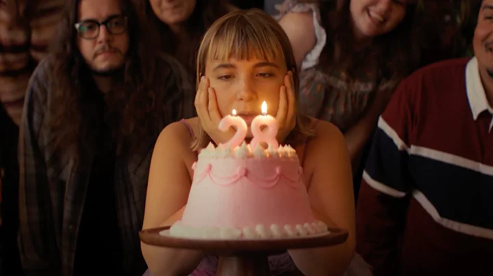 Beach Bunny - Clueless (Official Music Video)