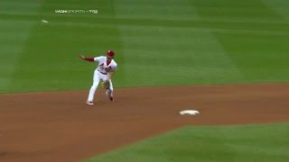 CWS@STL: Abreu knocks in Sale after lucky bounce