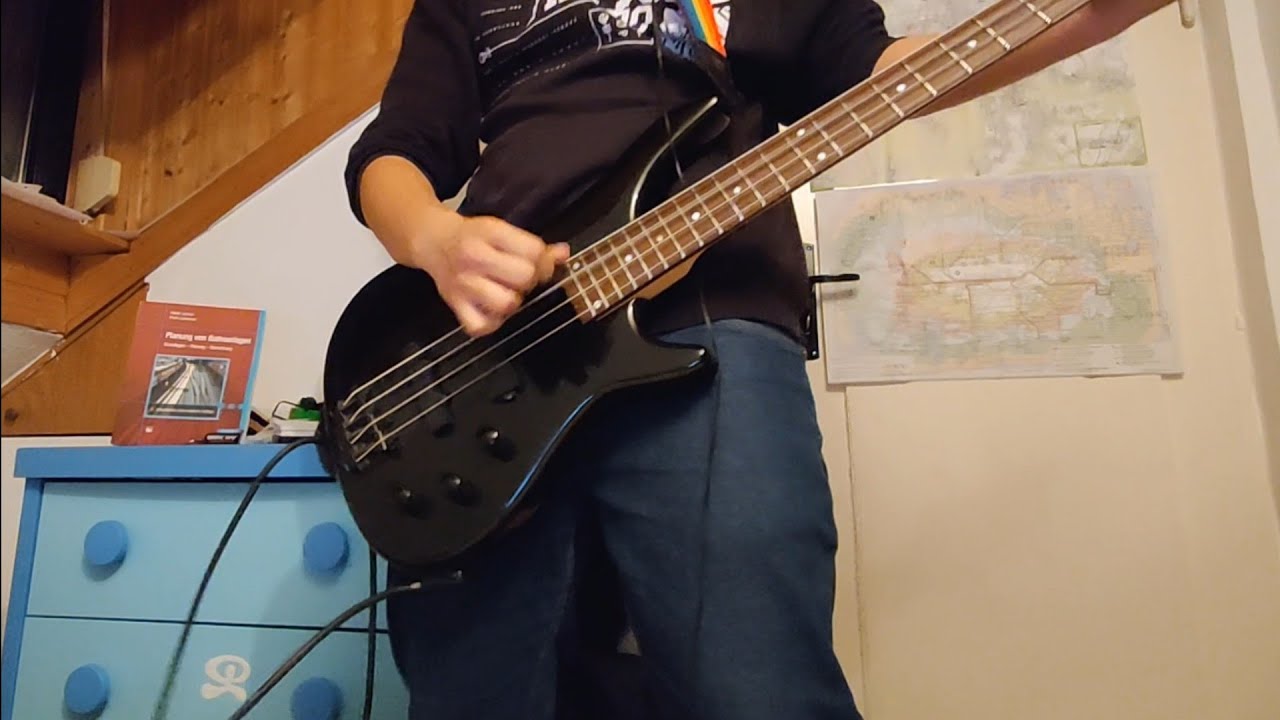 Green Day|Meet Me On The Roof(Bass Cover)