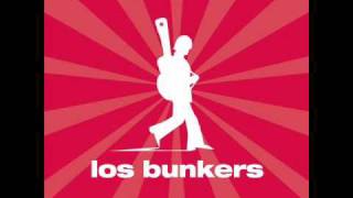 Miniatura de vídeo de "Los Bunkers - Entre Mis Brazos {Con Letra}"