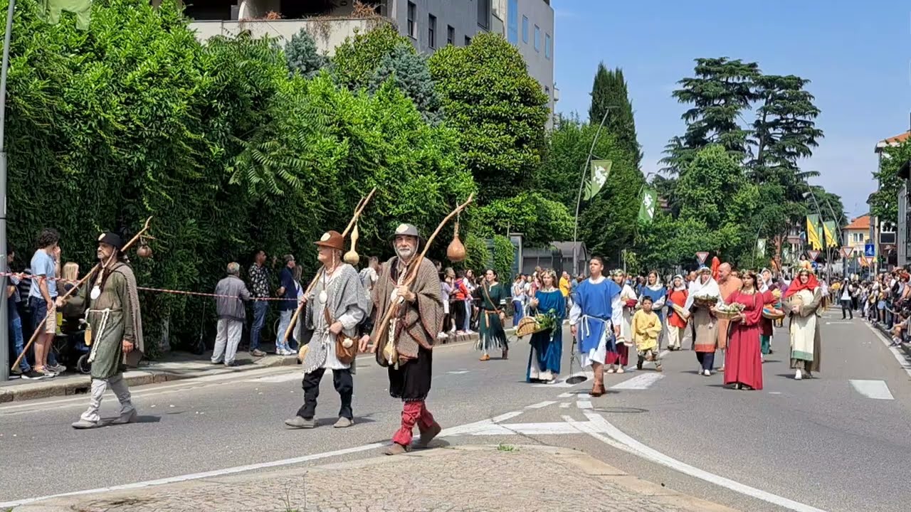 LEGNANO(MI) DOMENICA 25 MAGGIO 2025 - IL CARROCCIO - SFILATA STORICA - OLTRE 1000 FIGURANTI IN ABITI