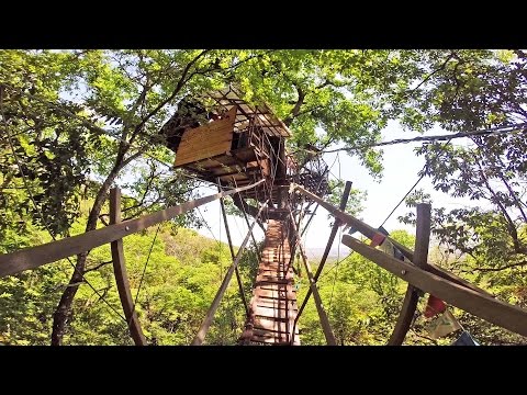 Vídeo: Helix Não é Sua Típica Casa Na árvore Na Floresta