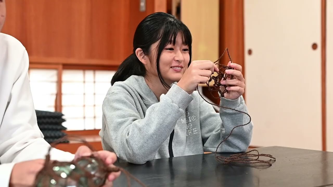 海からの贈り物《浮き球つくり》｜久米島町観光協会｜今も昔も美しい