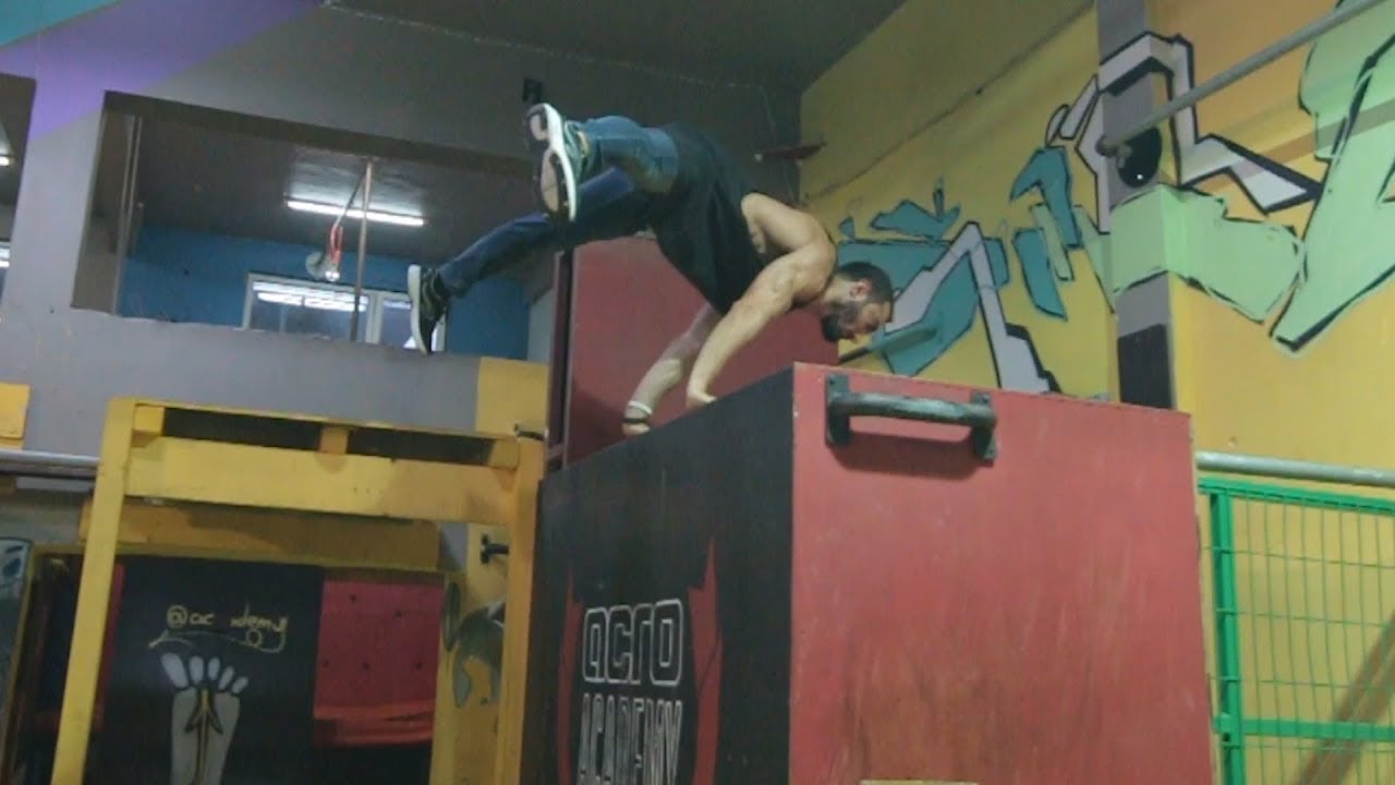 İSTANBUL PARKOUR GÜNLÜKLERİ| NERF TOPU İLE TAKLA