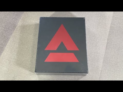 The Discriminating Gamer: Battletech Mercenaries Box unboxing with Ray