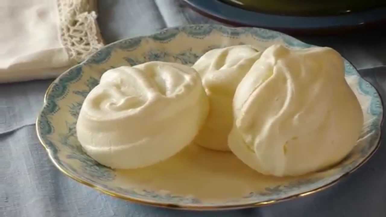 Rodda's Cornish clotted cream meringues