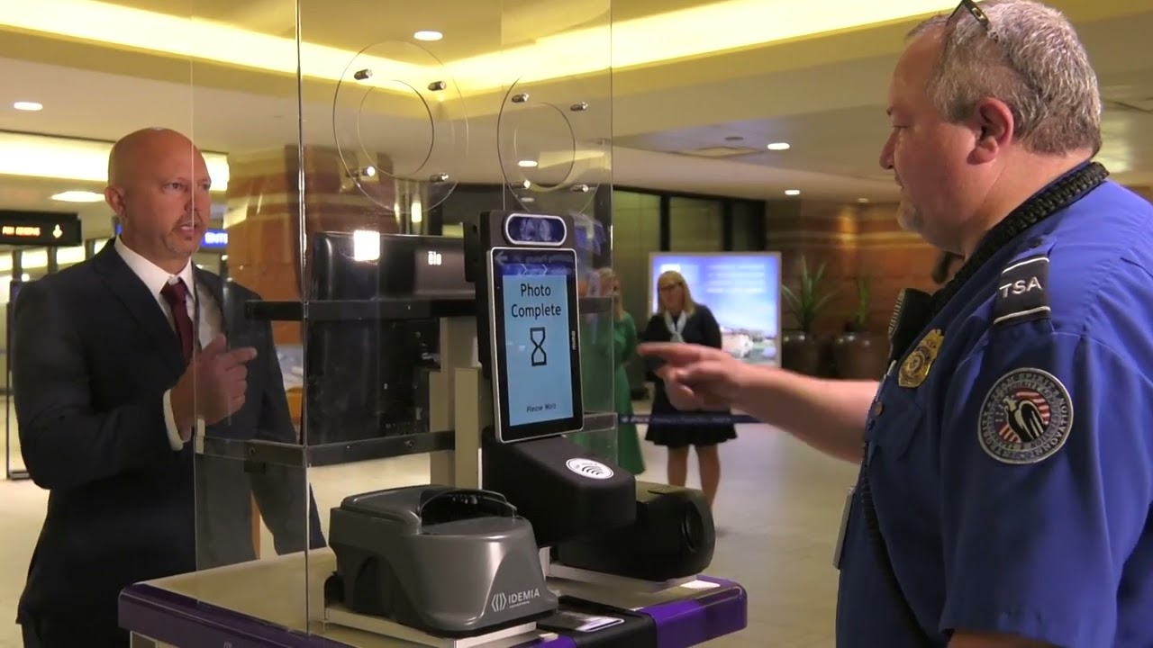 Phoenix Sky Harbor is First in the Nation for New Technology - YouTube