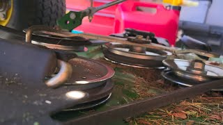Review of John Deere Z325E Deck Blade Belt Walkthrough