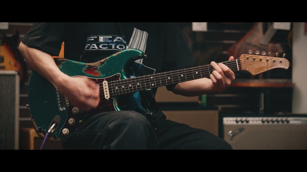 Xotic XSC-2 / Sherwood Green over 3 Tone Burst Heavy Aged - YouTube