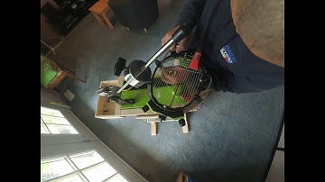 String badminton racket using drop weight stringer