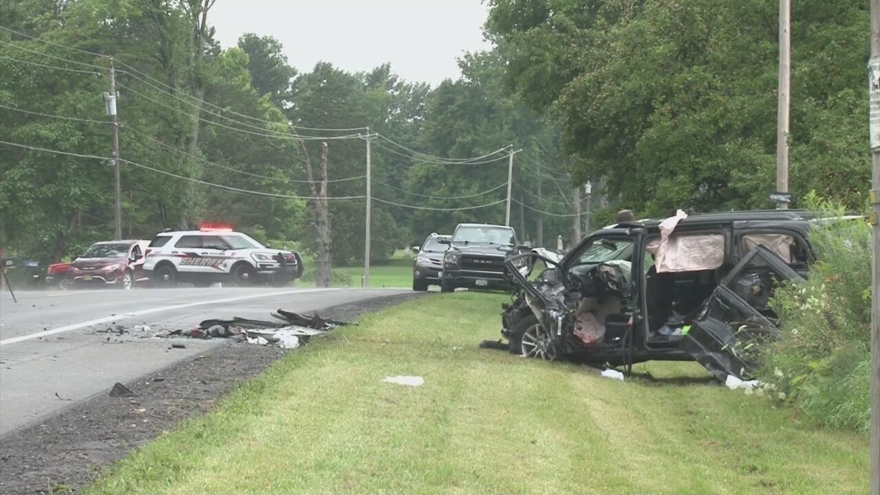 1 dead, 2 severely injured after two-vehicle crash in Pembroke - YouTube