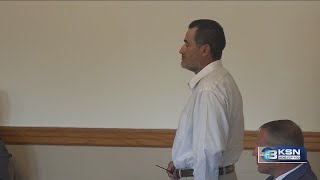 Former Kansas mayor told to report to ICE, lawyers say