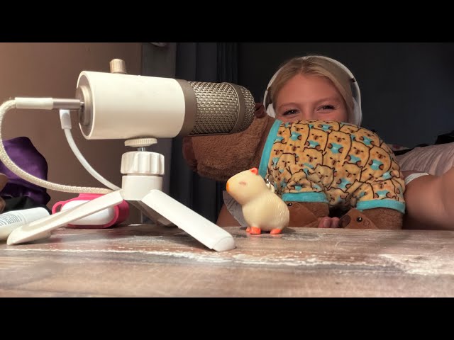 ASMR personal Black Friday shopper…but she sucks at her job