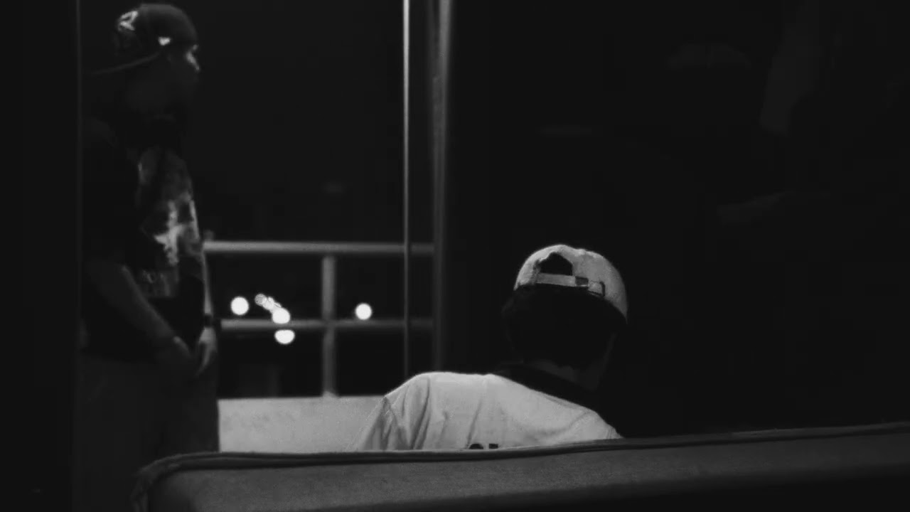 13. Por Un Screenshot - Shaiel Rodriguez, Nio, Dre Smoke, Kaeve [M2H] (VISUALIZER)