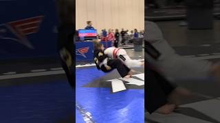 Girl Fights Back, Wins Armbar