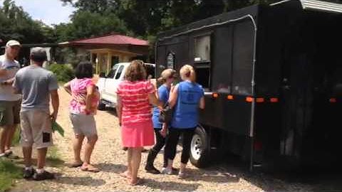 Video: The grape harvest of Pontchartrain Vineyards