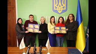 На Вінниччині провели спецпогашення благодійної поштової марки «Країна волонтерів»
