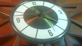 Will the Elgin Mid-Century Modern Star Burst Clock Work?