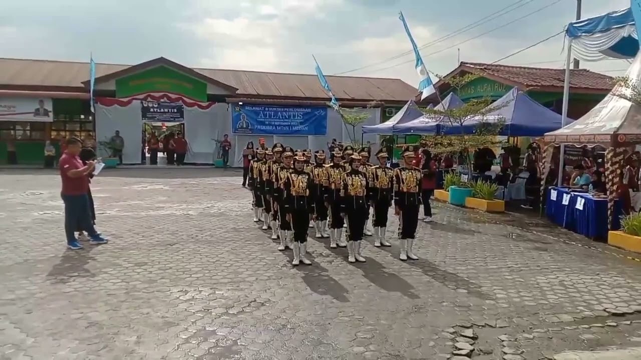 Penampilan siswa/i PASKIBRA MTsPN 4 Medan dalam perlombaan event LOMBA PASKIBRA ATLANTIS SMP/MTs.