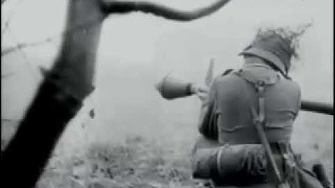 Panzerfaust shooting II World War (with sound)