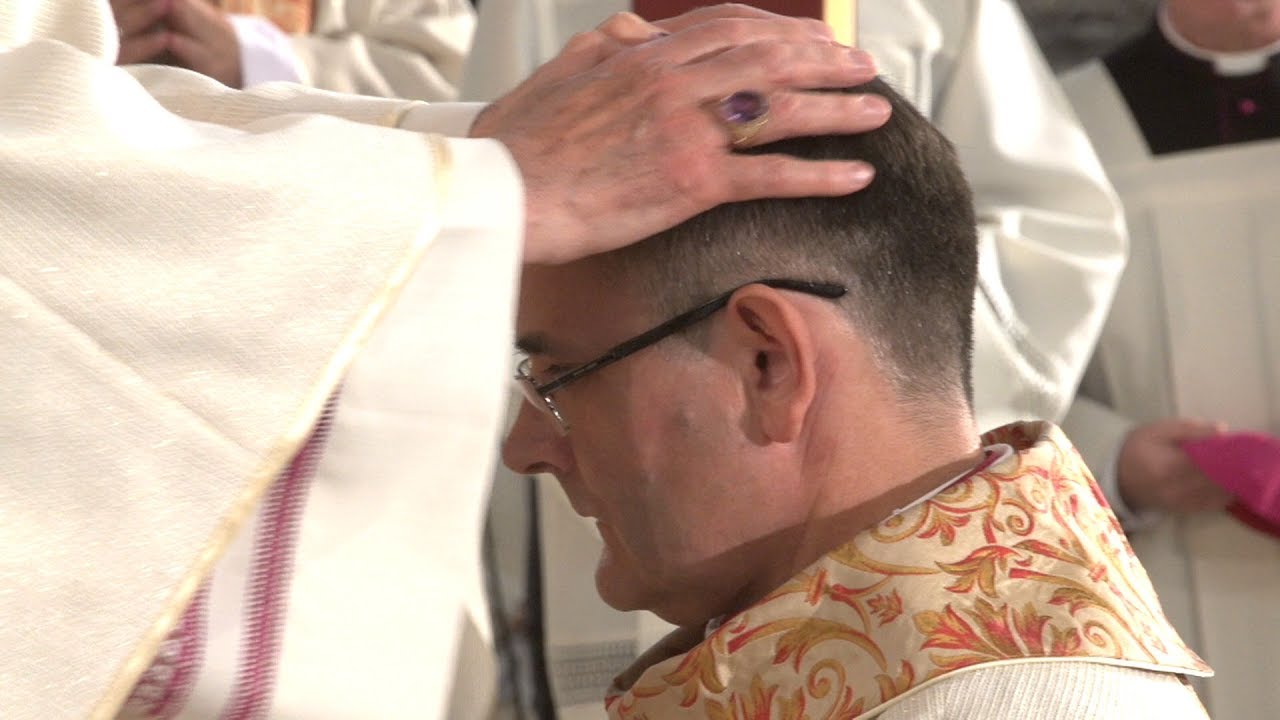 Obrzęd święceń biskupich bp. Andrzeja Przybylskiego