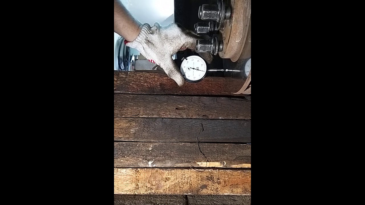 Проверка биения тормозных дисков. Весь процесс. - YouTube