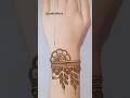 😱🍀 Simple And Stylish Back hand ✋ Mehndi design 🥰#mehndi #shorts #shortvideo #henna