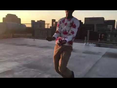 SAPHAZA  IZIKHOTHANE CLIP