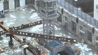 大型クレーン工事現場