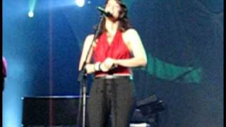Alanis Morissette - Front Row (Live at the Roseland Ballroom, New York, NY, 11/18/05)