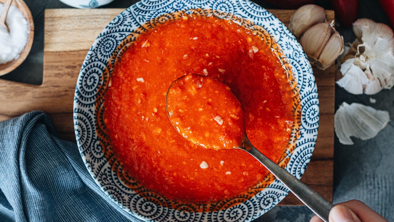 Chili Garlic Sauce (Recipe) - YouTube
