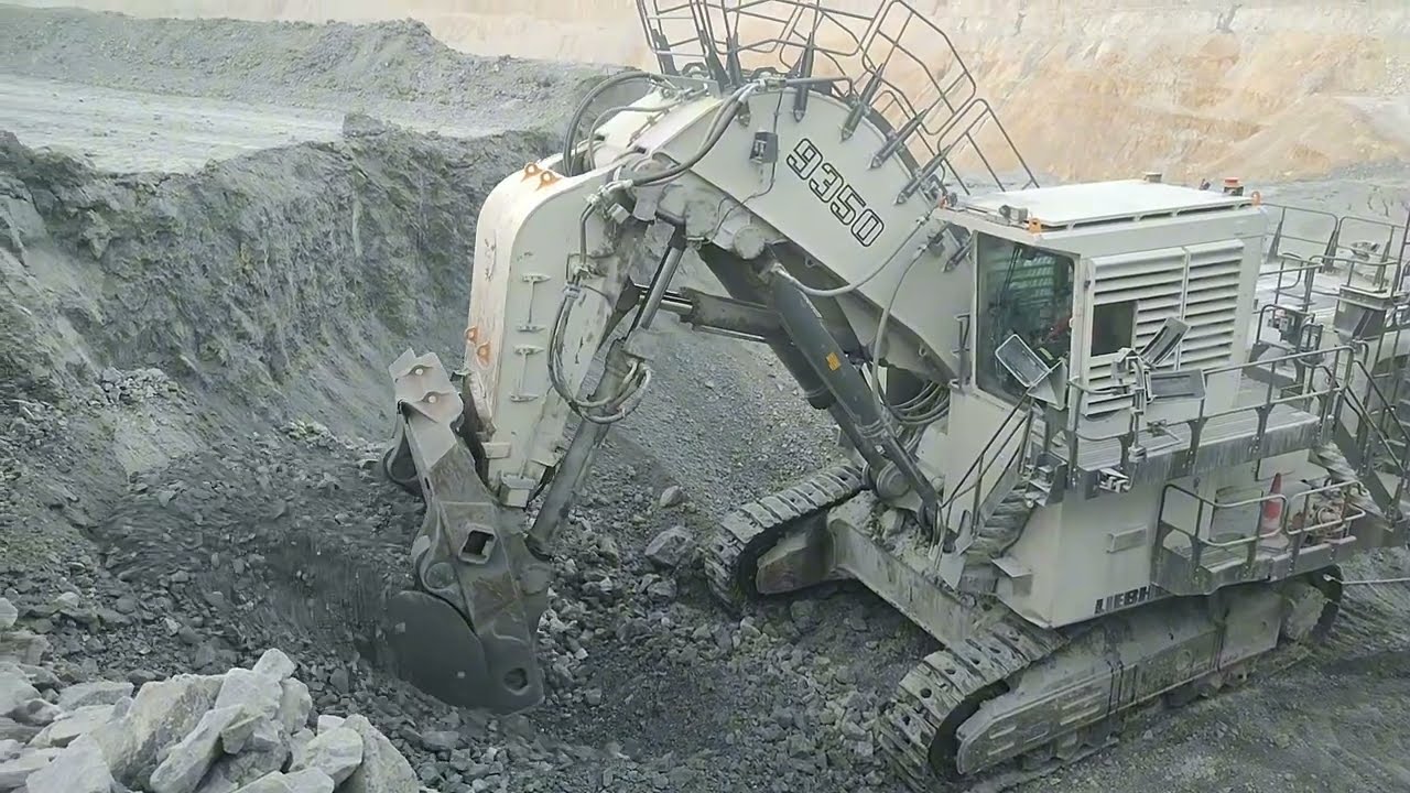 Liebherr R9350 Excavator Working and Loading Dump Trucks Nice and Smooth