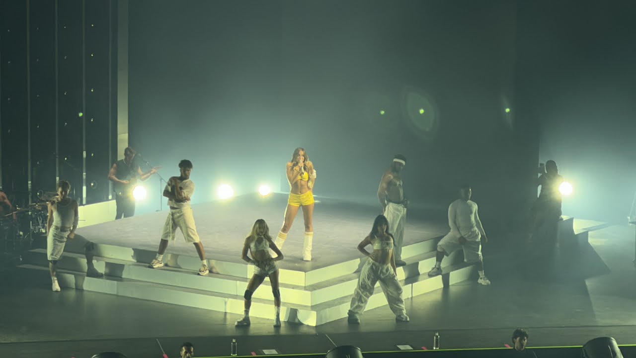 Tate McRae - hurt my feelings (MGM Fenway Boston Night 1) 8/9/24 