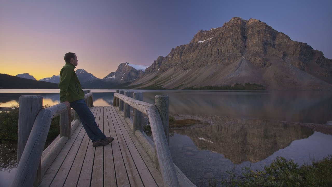 Banff and Lake Louise in 360: A Fall Walk Along the Bow Lake Lakeshore